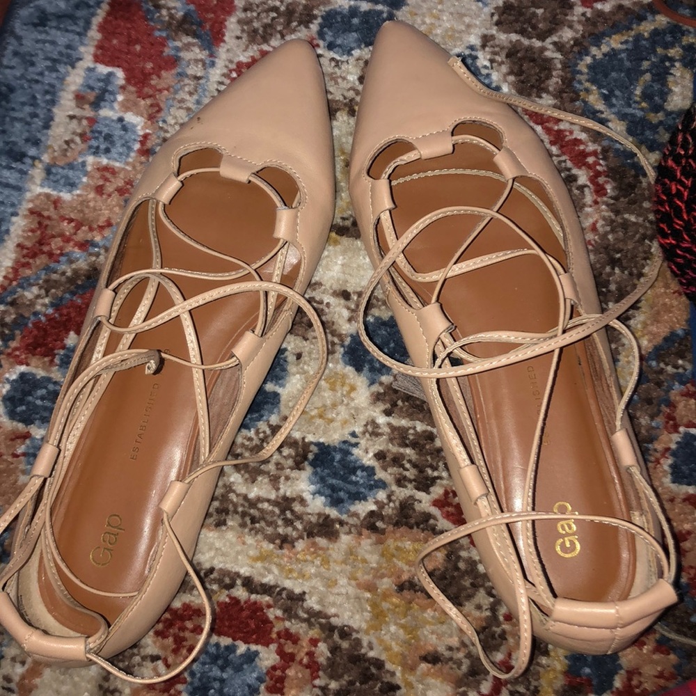 Gap lace up flats